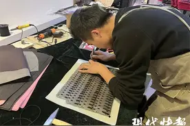 从小有个将军梦，他成了​制甲人图片