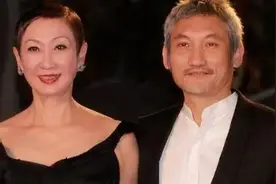 73岁徐克当爹，与前妻丁克36年，转身娶小30岁助理：他的嘴，骗人的鬼图片