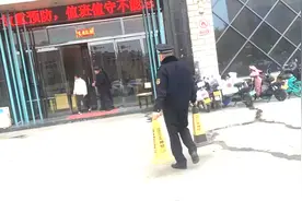 再也不敢！公共停车位被"员工"强占，漯河城管处罚单位"老板"图片
