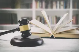 宁波14岁女孩状告亲妈：30多万拆迁款被占用！法院这么判图片