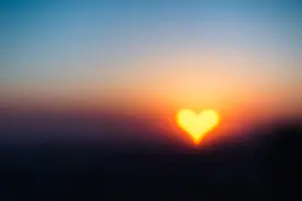 快评|中国人幸福感最高？谁不是在为幸福而奋斗图片