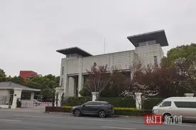 “上海老太推倒摩托车案”一审宣判车主胜诉，别再说啥“得饶人处且饶人”了图片