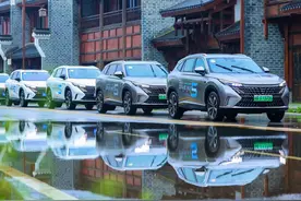 豪华平替 十足诚意 试驾全新第三代荣威RX5/超混eRX5图片