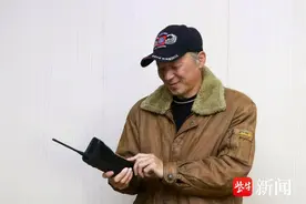 【乐活南京人】BB机、大哥大、复读机、随身听……南京通讯“收藏达人”带你“穿越时光”图片