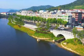 新县微改造，只此青绿靓红城图片