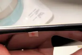 荣耀手机七天无理由退货遇障碍 有划痕责任难判定图片