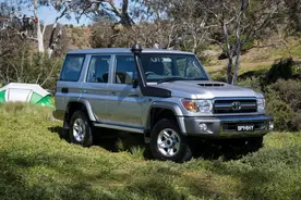 越野的活化石，AR的1/18 TOYOTA LC76模型测评图片