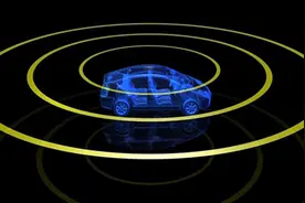 理想回应车载雷达在无人陵园内识别到多位行人