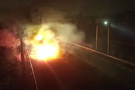 争分夺秒，广贺高速深夜紧急救援图片