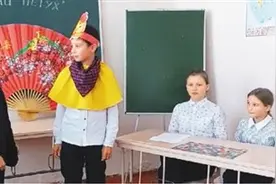 俄罗斯青少年中文空中课堂启动一年 足不出户也可以学中文图片