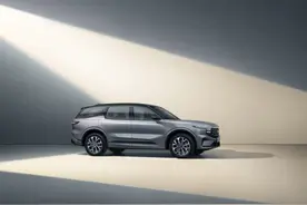 硬刚汉兰达！福特锐界L预售，加满油续航破一千公里图片