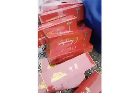 渔民发现海上漂浮着大量名牌香烟，边捞边喊“发财啦”，烟草部门介入图片