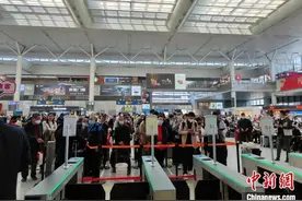 沪港高铁恢复开行 双“珠”再次通过铁路相连图片