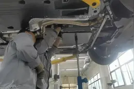 凯迪拉克新车有异响，变速箱螺丝重新拧一拧，4S店搞了两天图片