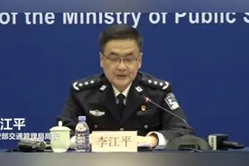 公安部：优化公交专用道专用时段，鼓励地方允许班车、校车通行图片