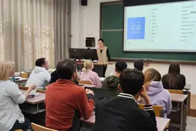 留学生在青岛：学中文用AI，感受中国独特魅力图片