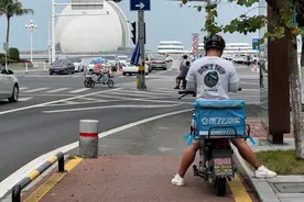 外卖小哥被困在投诉里？平台不应为讨好用户损害骑手利益丨快评图片