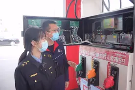 守护消费者权益丨环翠区市监局开展成品油抽检和加油机专项检查图片