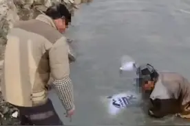 非法捕捞河蚌超半吨！两男子被松江警方采取刑事措施图片