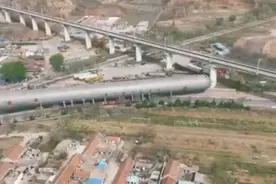 果然视频|50层楼高！全球最长分离塔登陆蓬莱图片