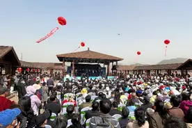 河北迁西：春到燕山梨花开 赏梨花活动盛大开幕图片