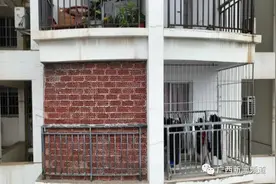 红砖砌墙封阳台，网传一南宁小区现骨灰房？业主：为了“挡风留财”图片