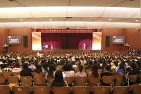 与世界沟通，西亚斯时刻准备着图片