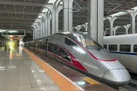 五一假期出行有多热？重庆火车站3天售出22万张车票图片