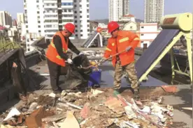 追踪报道|“盘踞”居民“头”顶的垃圾堆，清了！图片