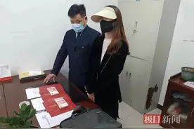 2万元现金和5套房产证遗落车内，武汉公交人一个好习惯帮找回图片