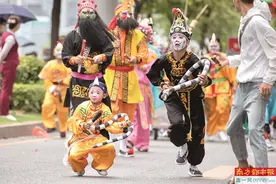 当萌娃遇上“500年庙会”这场COSPLAY盛宴引全城狂欢图片