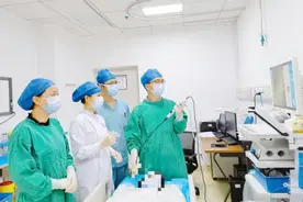 吃东西就呛咳，看医生双“镜”合璧、一站式搞定！图片