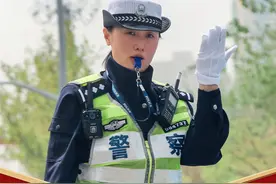 点赞德州 | 一抹“荧光绿”暖了这座城——德州最美警察武娟图片