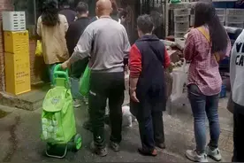 76岁上海阿婆的弄堂粽已经开始排队了！今年首次开启直播，慢慢触网慢慢来图片