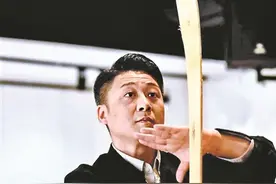 马笑为“伶界大王”画精神之像图片