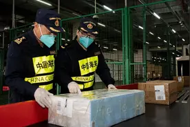 港珠澳大桥海关助力“丝路电商”畅卖全球图片