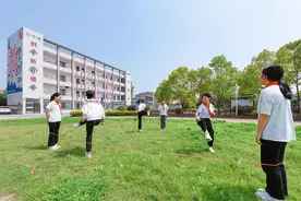 童谣+快板+运动，新洲这所小学跳出别样课间操图片