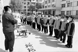 沈阳现代制造服务学校依托专业技能服务社区图片