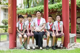 荐书｜肇庆市实验小学校长罗俏仪：《让路给小鸭子》图片