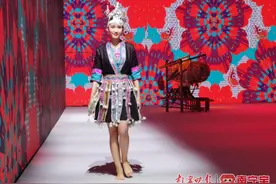 传统与新潮！“壮族三月三”民族服饰展秀在邕精彩上演图片