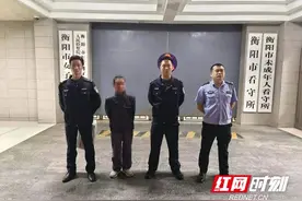 石鼓新警“试招”，抓住连掰后视镜“黑手”图片