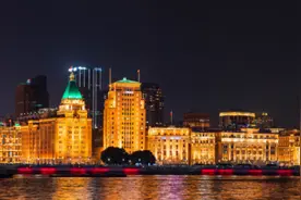 上海：全市景观照明将开启节假日模式 外滩等不展演景观照明主题光影秀图片