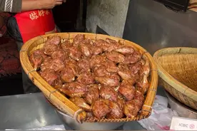 16元一个！兔头涨到“啃不起了”？养殖户：去年高温天导致产量低图片