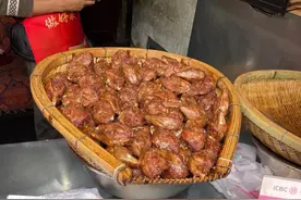 16元一个！兔头涨到“啃不起了”？养殖户：去年高温天导致产量低图片