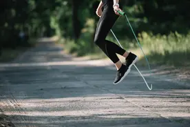 跳多了会伤到孩子图片