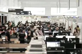 “五一”出行高峰即将到来，去机场请预留充足时间过安检图片