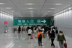 联络通道开启 成都火车南站开启“铁路→地铁”无缝换乘模式图片