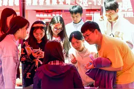 江西宜春：校园招聘会助力毕业生就业图片