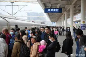 成都南站铁路地铁无缝换乘图片