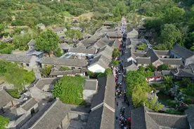 （社会）江苏盱眙：逛老街 听大戏 品美食图片